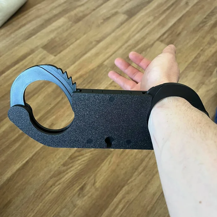 Shackles, handcuffs, chains, a preview image from Creality Cloud