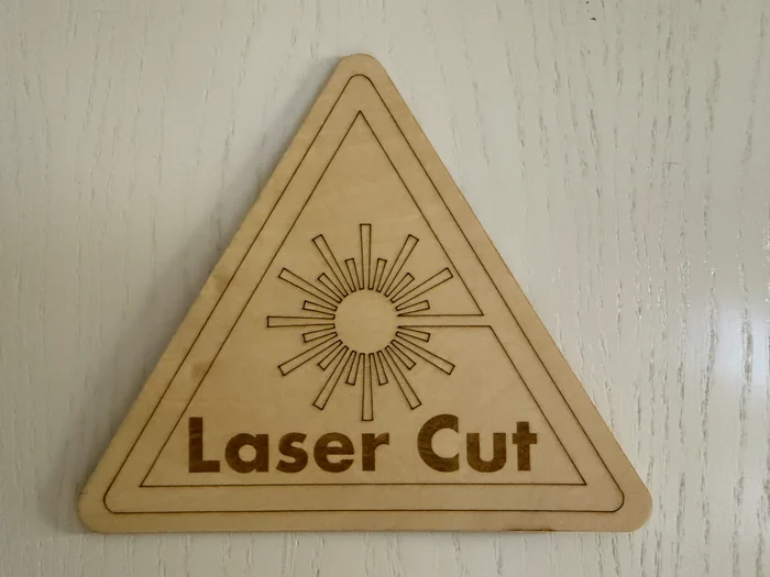 Vorsicht Laser Schild (Laser Cut), a preview image from MakerWorld