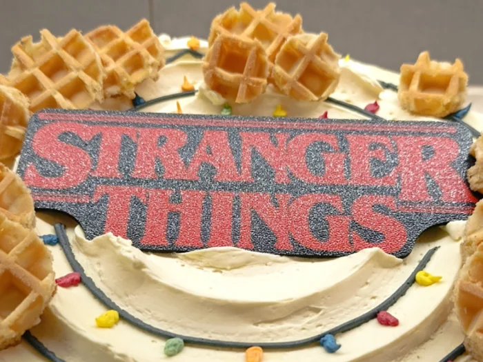 Stranger Things Cake Topper & Cake Plaque, a preview image from MakerWorld
