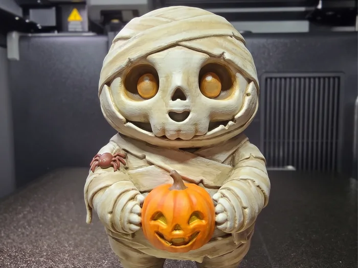 Mummy Pip & Spidey, a preview image from MakerWorld