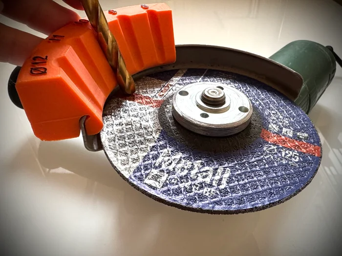 Drill sharpener for Bosch angle grinder, a preview image from Printables