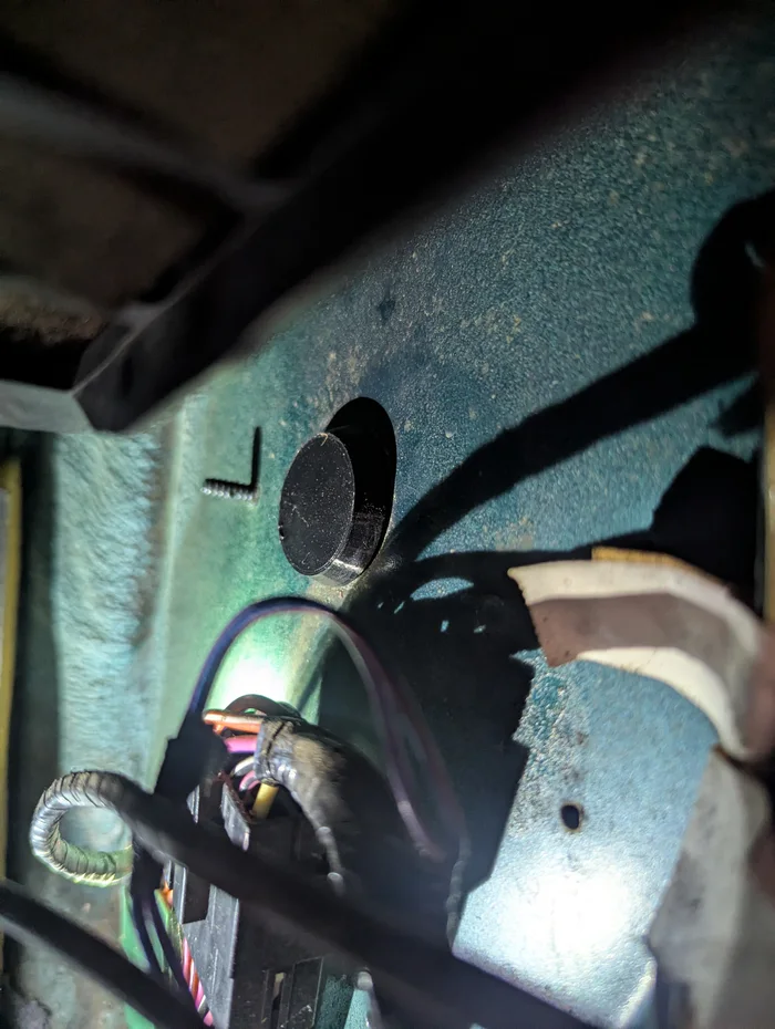 1995 Jeep Cherokee XJ interior body antenna plug, a preview image from Printables