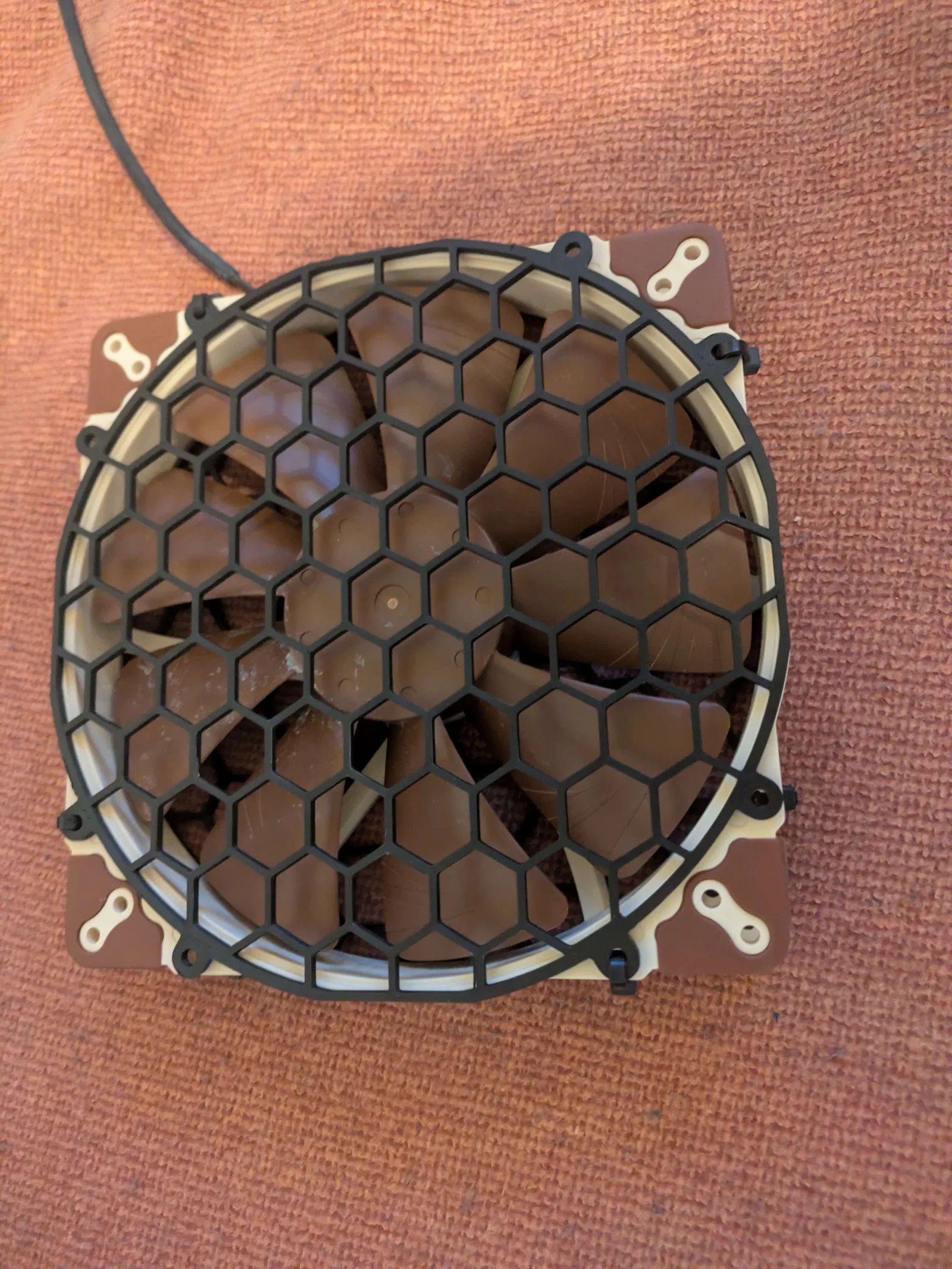 Noctua NF-A20 honeycomb fan grating, a preview image from Printables