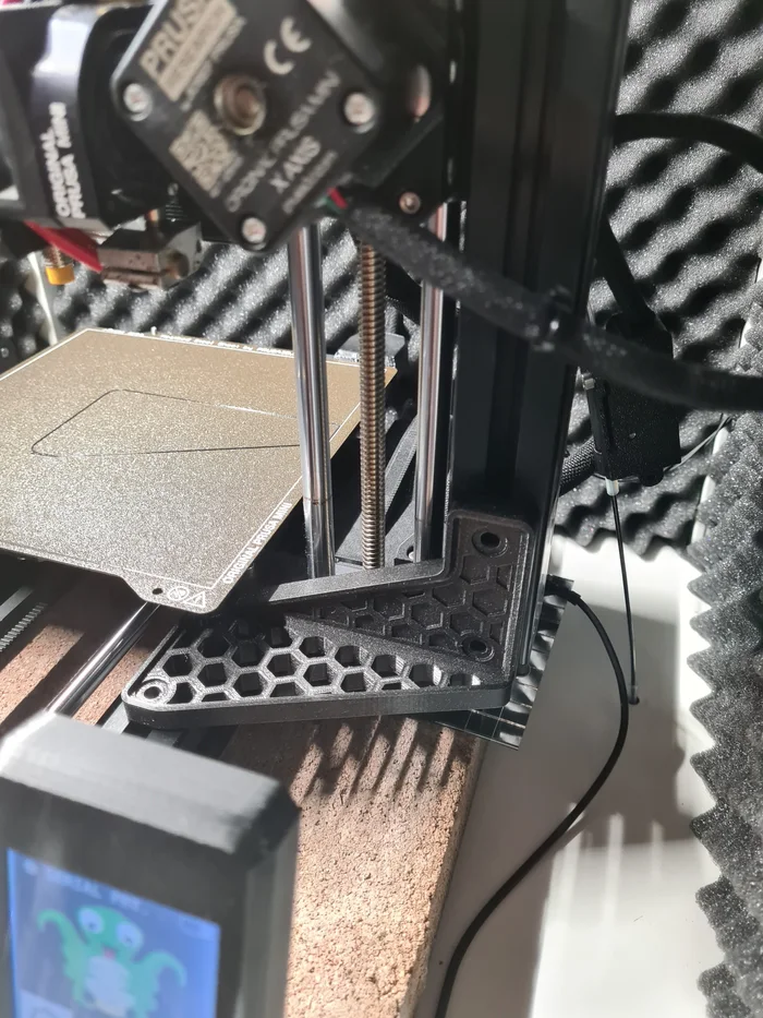 Prusa Mini Z-axis brace, a preview image from Printables
