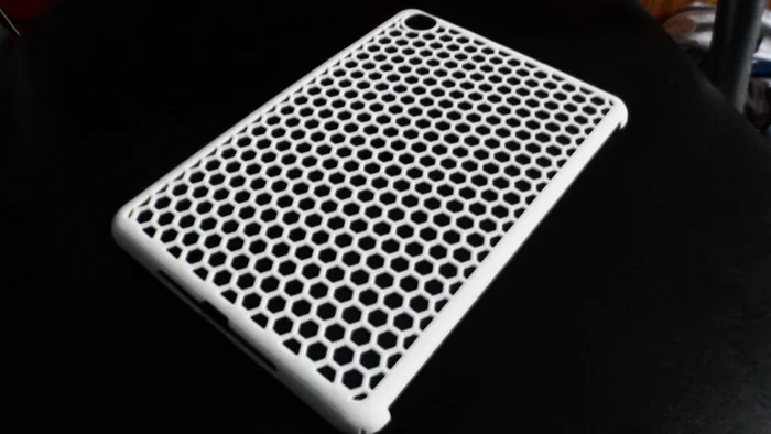 iPad Mini Honey Comb Case, a preview image from Thingiverse