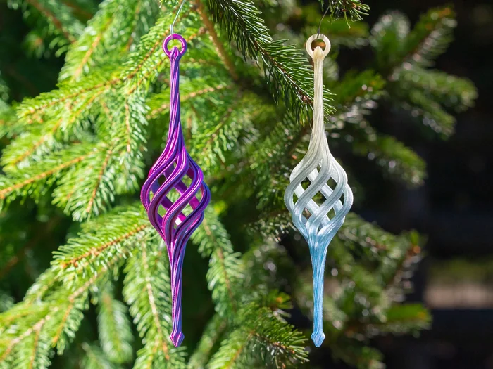 Spiral Christmas Stretch Ornament 2024, a preview image from Thingiverse